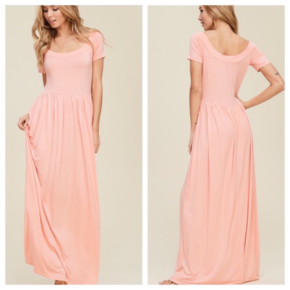 HailJax Dresses & Skirts - Peach Maxi
